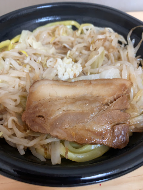 ローソンの二郎系チルド麺「豚醤油ラーメン」を実食！豚