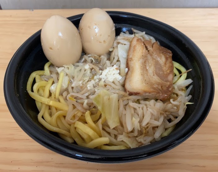 ローソンの二郎系チルド麺「豚醤油ラーメン」を実食！2