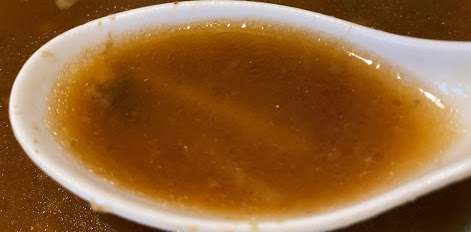 メンヤードファイトのラーメン小の麺とスープ2